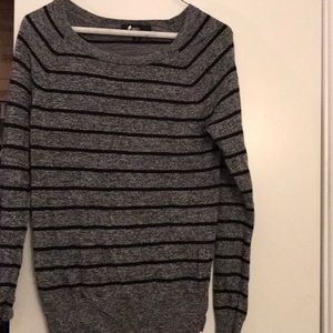 Lightweight sweater